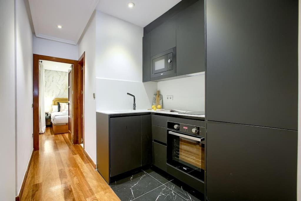 Appartement In The Center Of Madrid-comenda-1-i